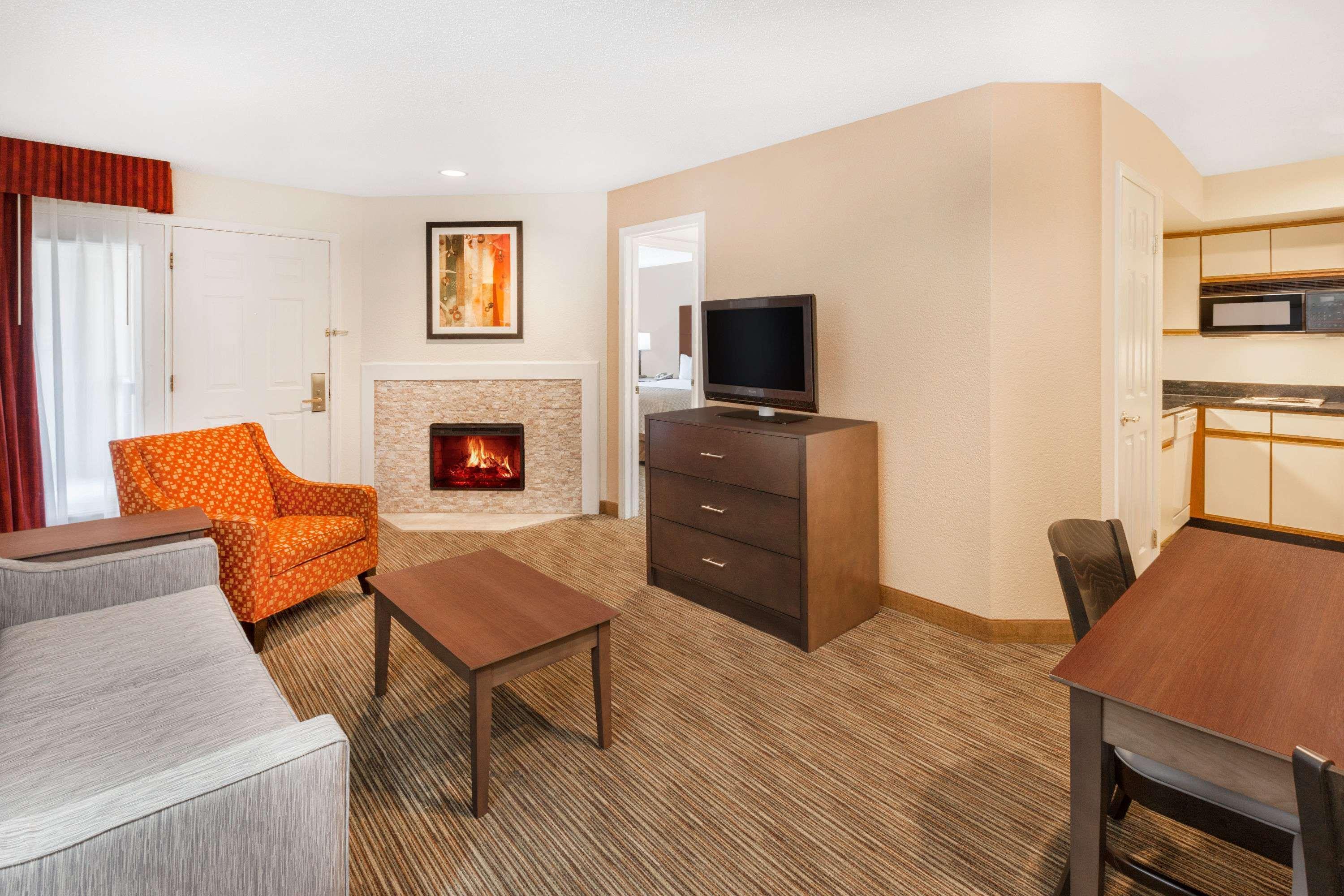 Affordable Suites Of America Detroit-Warren Exterior foto